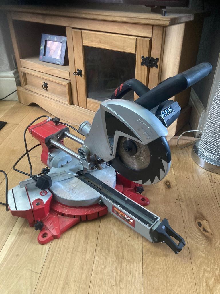 Sliding Compound Mitre Saw 